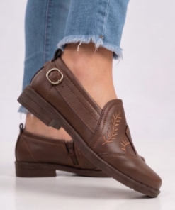 Mocasín Mujer de Ecocuero con Bordado y Hebilla - Imagen 3