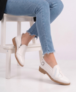 Mocasín Mujer de Ecocuero con Bordado y Hebilla