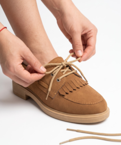 Mocasín Mujer de Gamuza con Cordones y Flecos